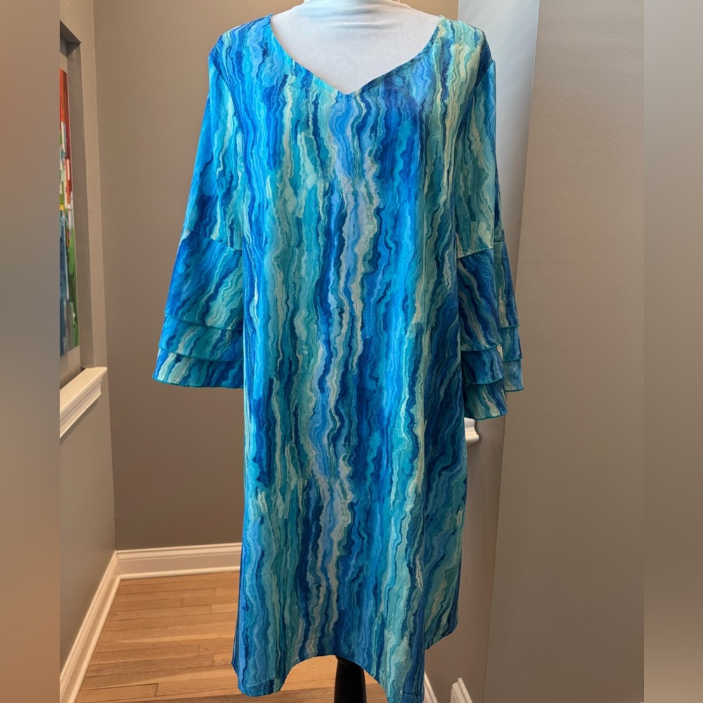 Watercolor tunic bell sleeve dress. Blues/aquas Size XL.